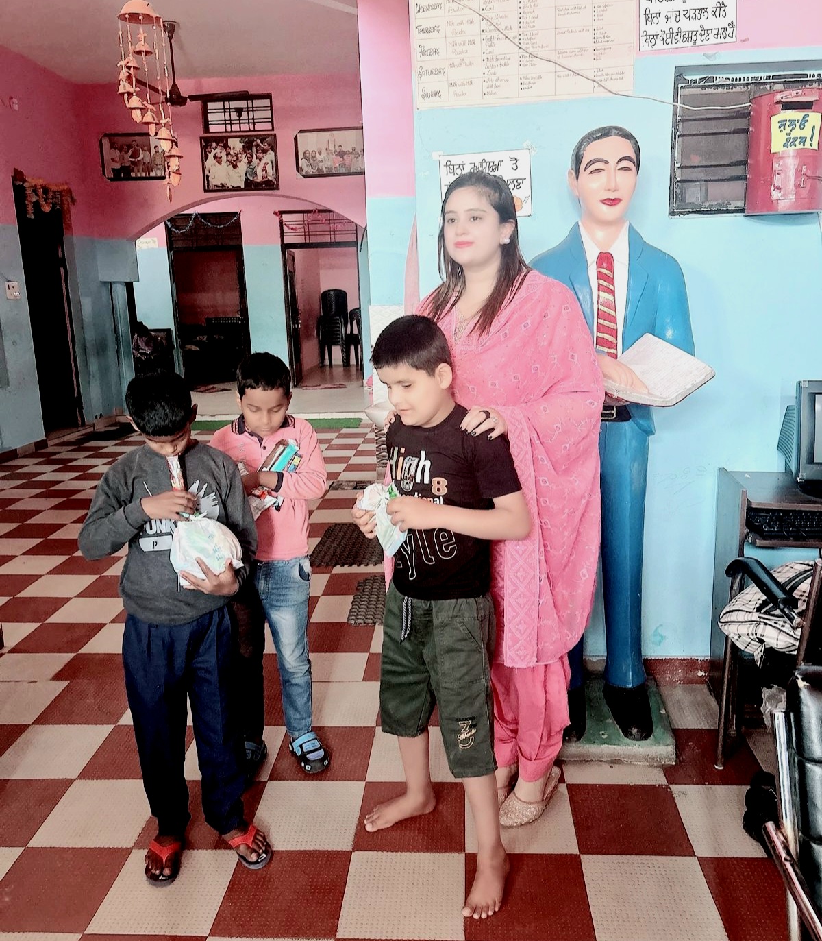 सचिव जिला कानूनी सेवा प्राधिकरण द्वारा ब्लाइंड स्कूल बाहोवाल का दौरा